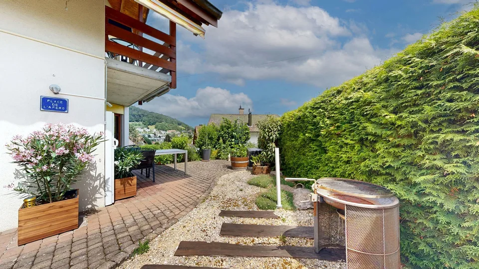 Maison de famille charmante et indépendante de 7,5 pièces avec carport