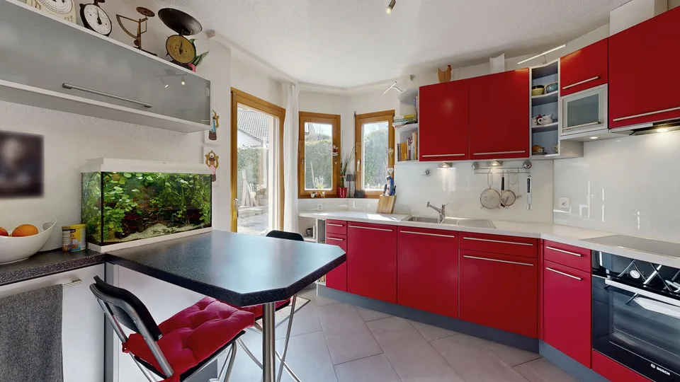 Maison de famille charmante et indépendante de 7,5 pièces avec carport