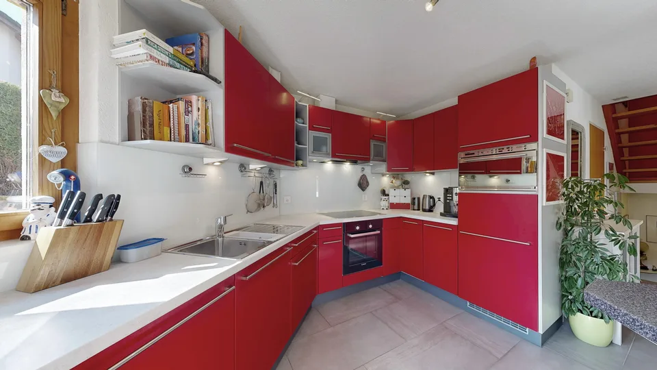 Maison de famille charmante et indépendante de 7,5 pièces avec carport