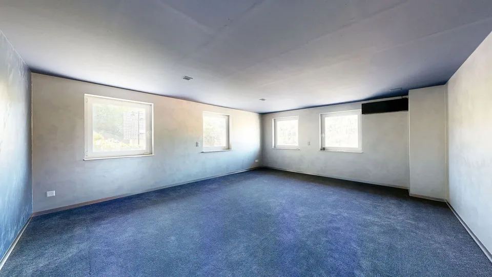 Maison unifamiliale moderne de 6,5 pièces avec ascenseur et garage double