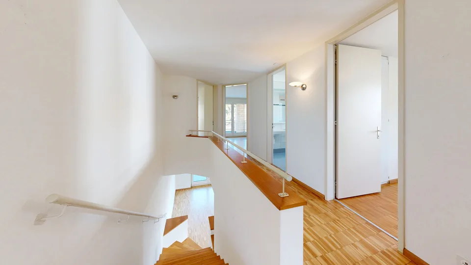4-Bedroom Maisonette Apartment with Garden and Parking Space in Building Rights