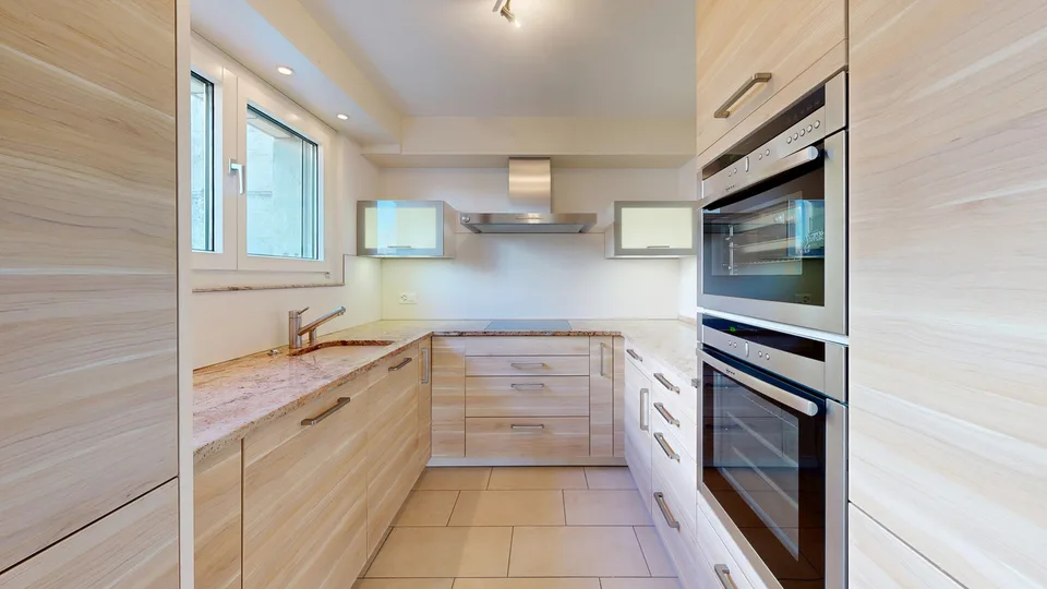 4-Bedroom Maisonette Apartment with Garden and Parking Space in Building Rights