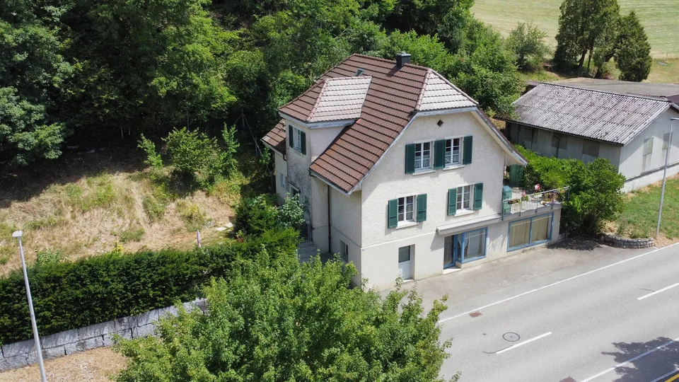 Grosszügiges 7-Zimmer-Einfamilienhaus mit vielseitigem Potenzial