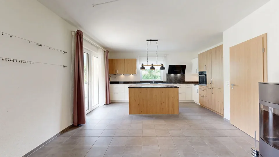 Schönes 4.5-Zimmer-Einfamilienhaus mit 2.5-Zimmer-Einliegerwohnung