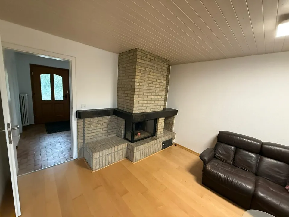 Charmante 2.5-Zimmer-Maisonette-Wohnung mit Kamin und Wintergarten in Laufenburg