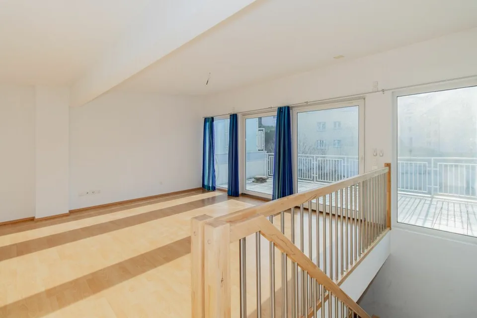 Grosszügiges 5.5-Zimmer-Reiheneinfamilienhaus in Seenähe