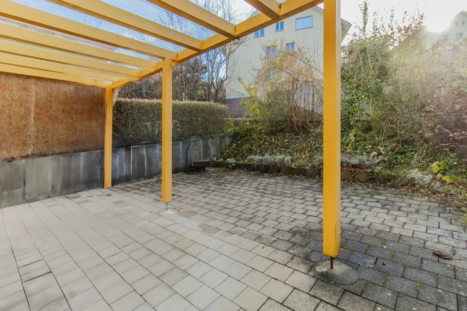 Grosszügiges 5.5-Zimmer-Reiheneinfamilienhaus in Seenähe