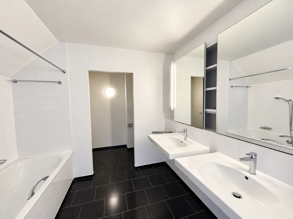 Spacious 4.5-room maisonette apartment with hobby room – photo 11 of 27
