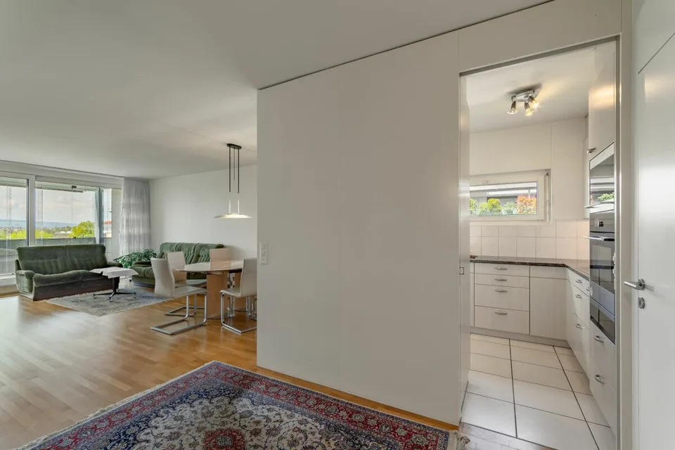4.5-room city apartment in a central and quiet location in Zug