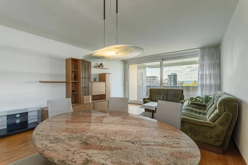 4.5-room city apartment in a central and quiet location in Zug