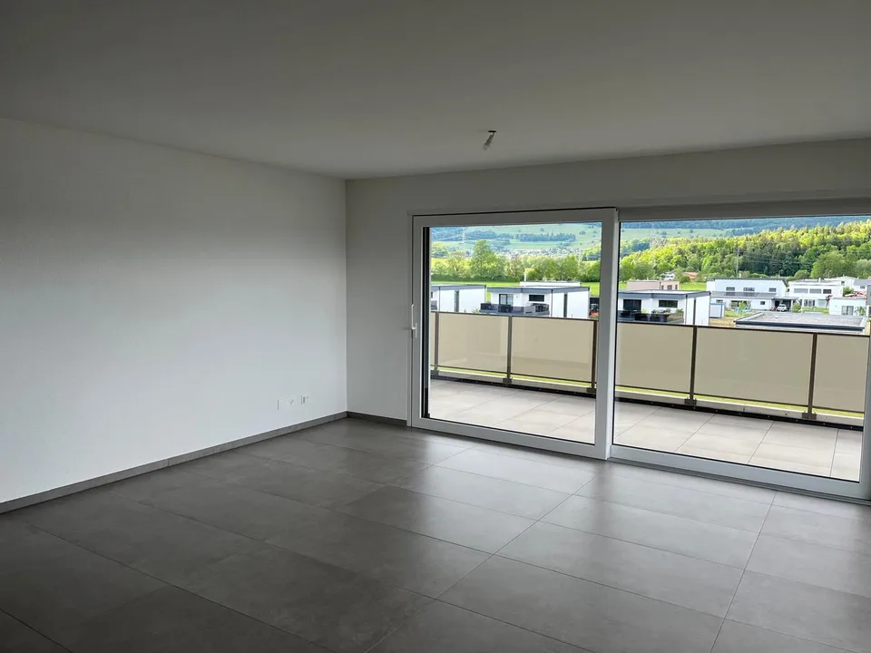 Attika von hohem Standard, 4,5 Zimmer mit Parkplatz
