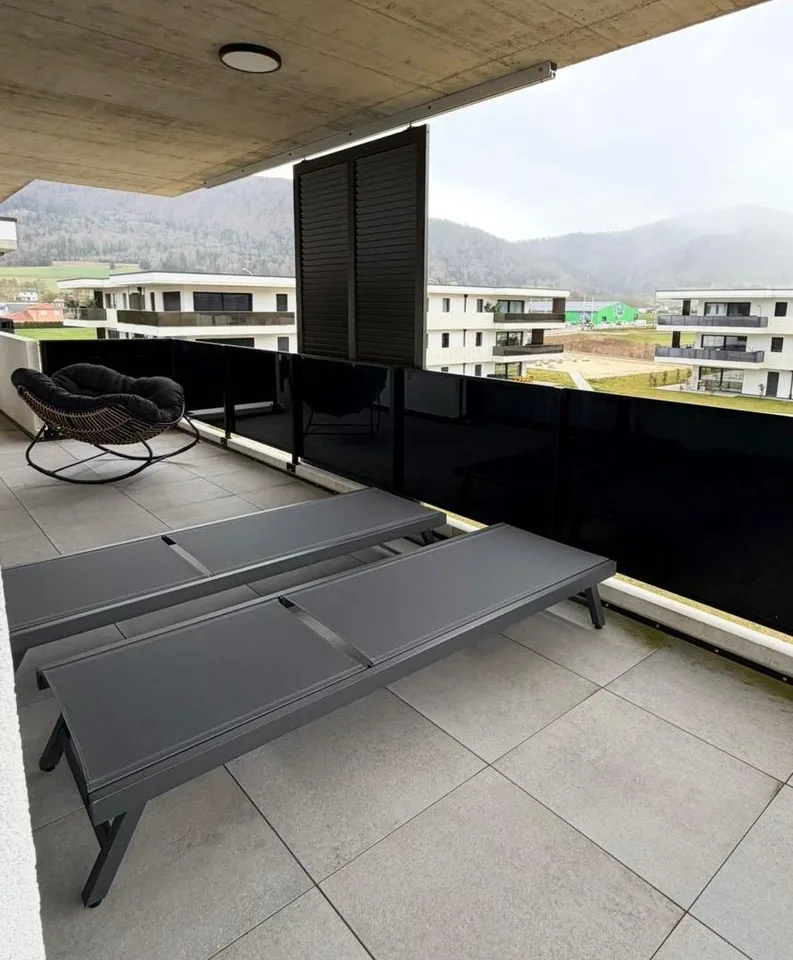 Attika von hohem Standard, 4,5 Zimmer mit Parkplatz
