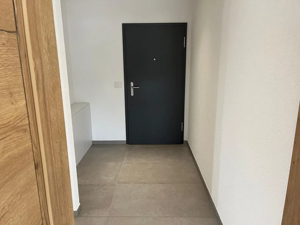 Attika von hohem Standard, 4,5 Zimmer mit Parkplatz