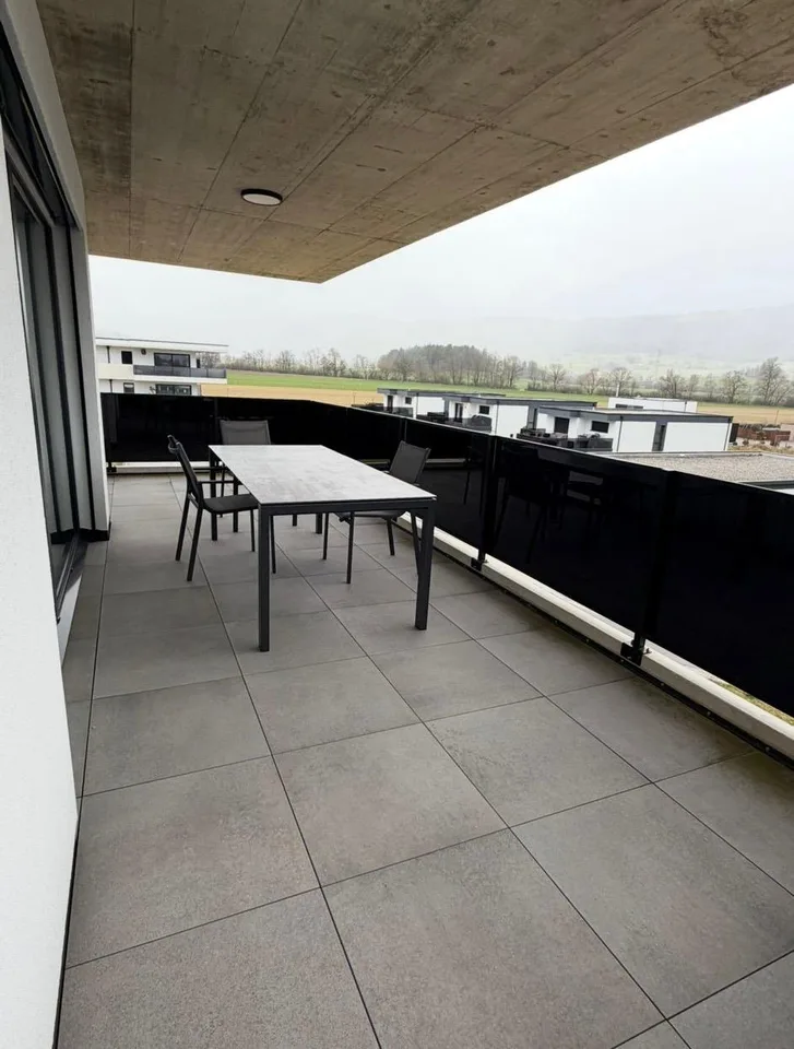 Attika von hohem Standard, 4,5 Zimmer mit Parkplatz