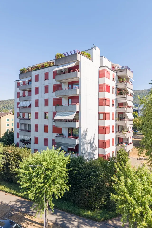 Central 4.5-room apartment in Wettingen with plenty of light and views