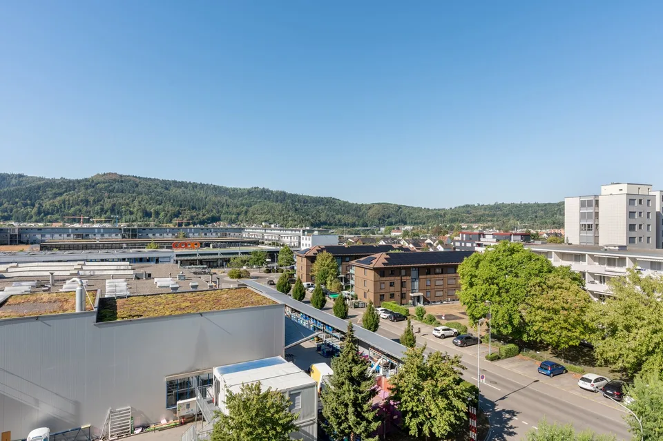 Central 4.5-room apartment in Wettingen with plenty of light and views
