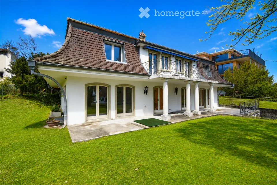 Hier lässt sichs leben  Grosszügiges Einfamilienhaus mit Gartenparad