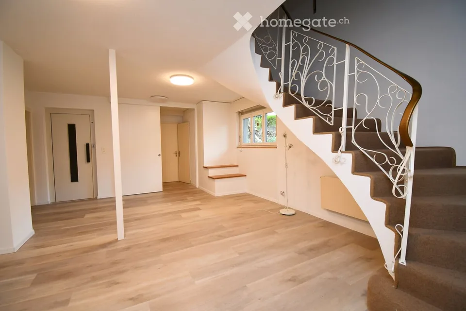 Hier lässt sichs leben  Grosszügiges Einfamilienhaus mit Gartenparad