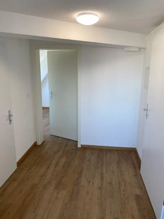 Incantevole appartamento mansardato di 2 camere sulla Madretschstrasse a Biel/Bienne