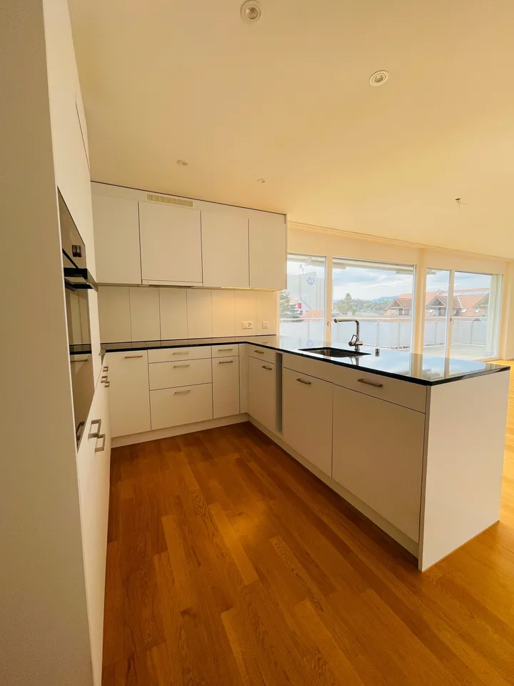 4.5-room attic apartment with a view over Herzogenbuchsee