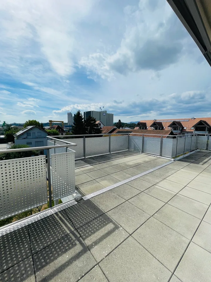 4.5-room attic apartment with a view over Herzogenbuchsee