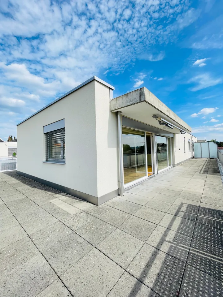 4.5-room attic apartment with a view over Herzogenbuchsee