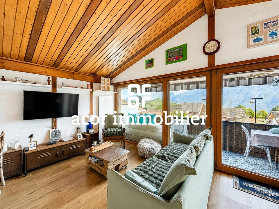 Charming renovated house with garden, terrace and great potential