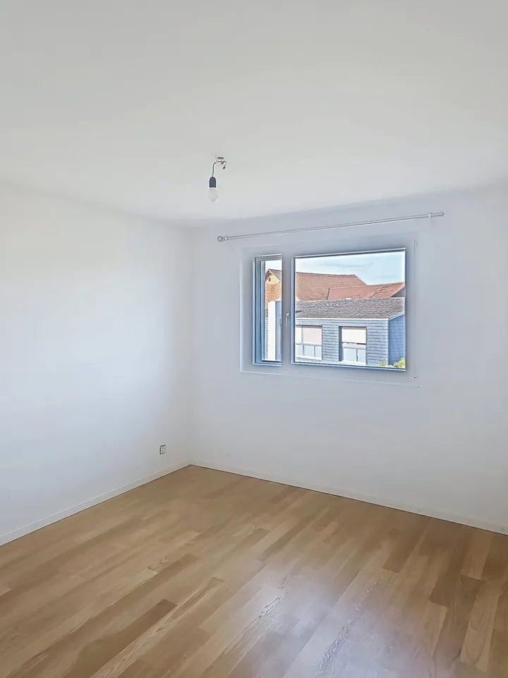 Charmantes 3,5-Zimmer-Wohnung auf dem Land - Sugnens