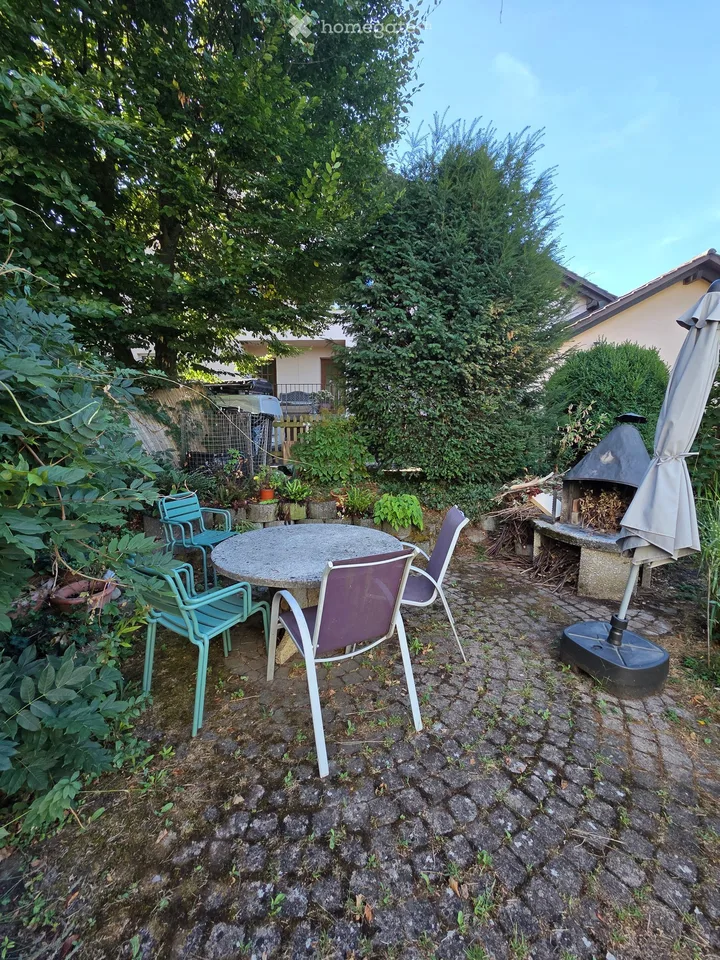 Charmantes 6-Zimmer-Zweifamilienhaus in Biel-Benken BL – Komplett renoviert!