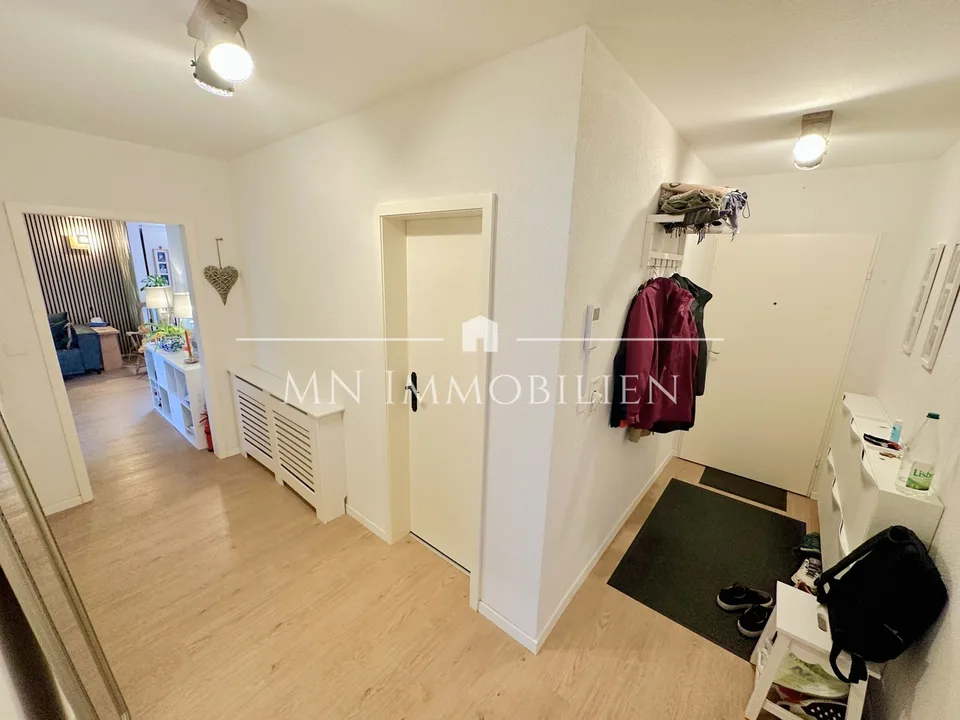 Exklusive 3.5-Zi.-Wohnung mit Balkon & Stil