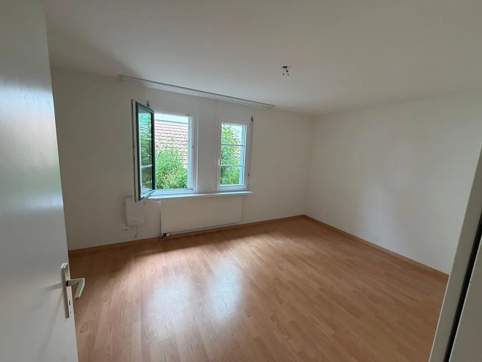 Wunderschöne 2.5 Zimmerwohnung mit Gartensitzplatz!