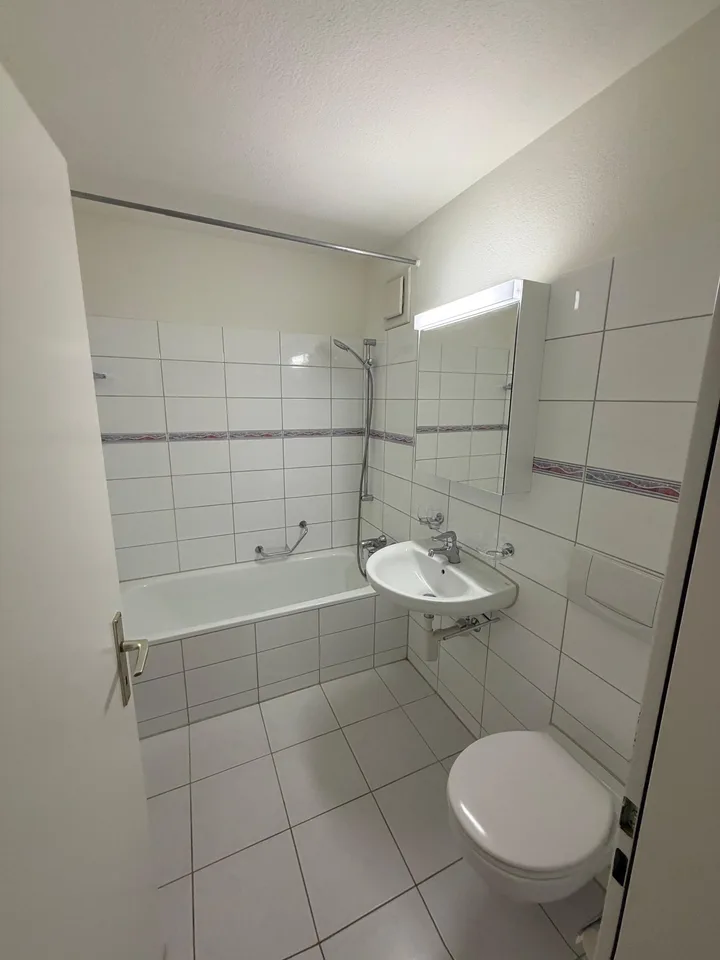 Wunderschöne 2.5 Zimmerwohnung mit Gartensitzplatz!