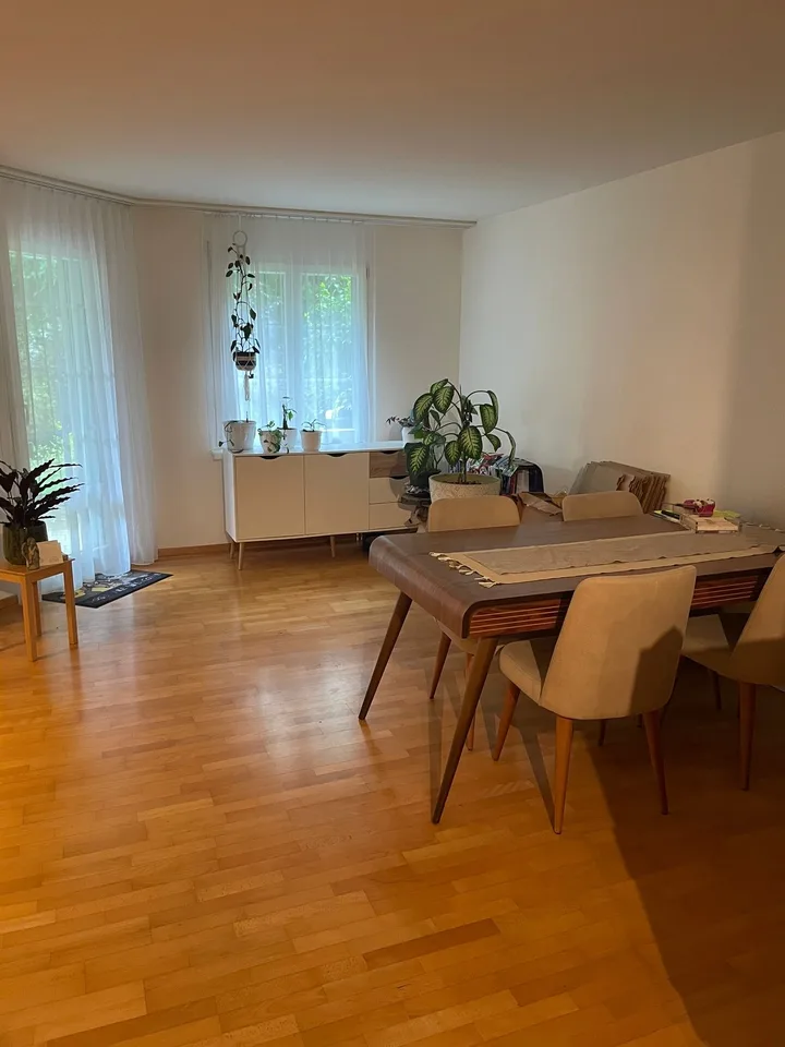 Wunderschöne 2.5 Zimmerwohnung mit Gartensitzplatz!