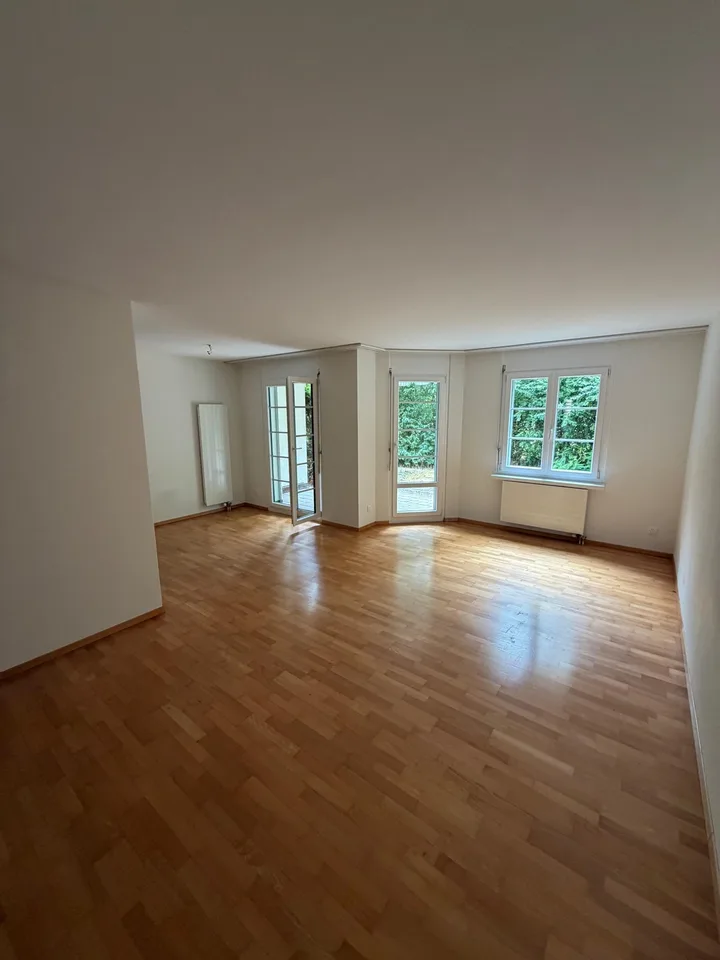 Wunderschöne 2.5 Zimmerwohnung mit Gartensitzplatz!