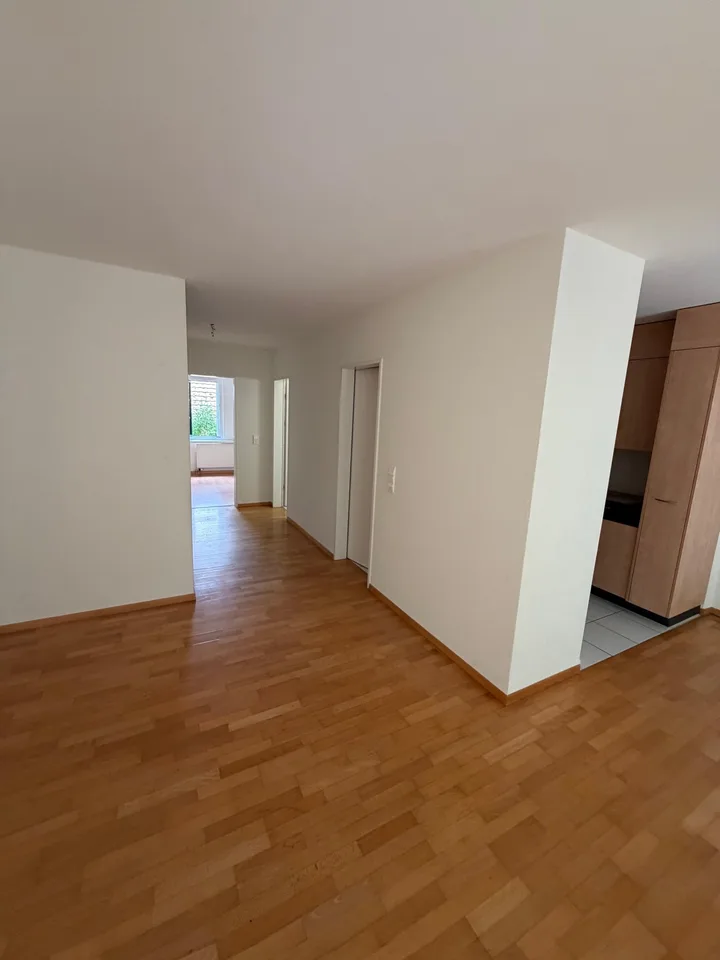 Wunderschöne 2.5 Zimmerwohnung mit Gartensitzplatz!