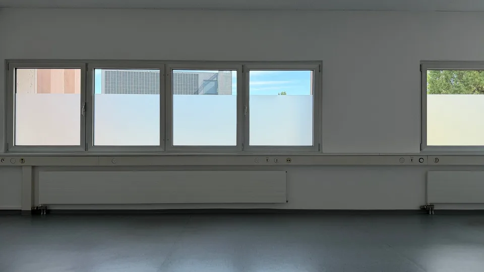 Bureau 60m2 avec deux pièces séparées