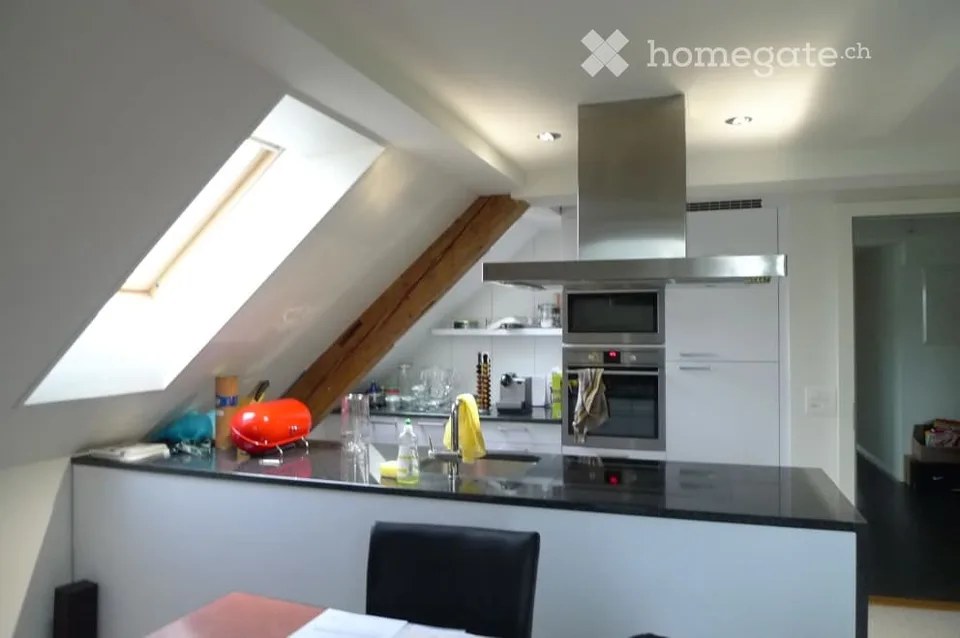 Charmante 5.5-Zimmer-Dachwohnung mit Seesicht