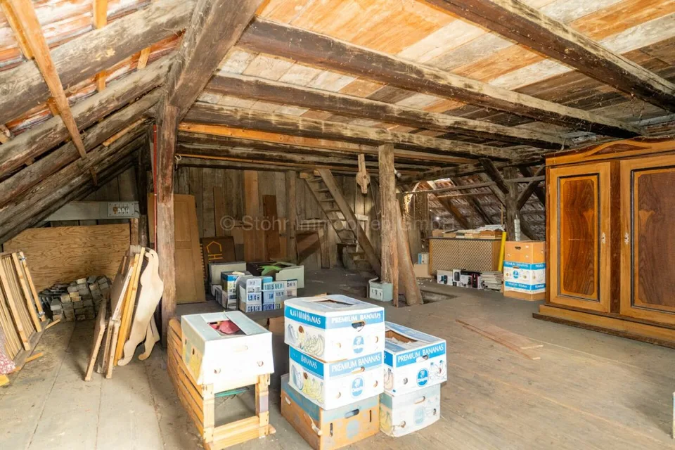 Building land in Brütten with historic farmhouse and development potential