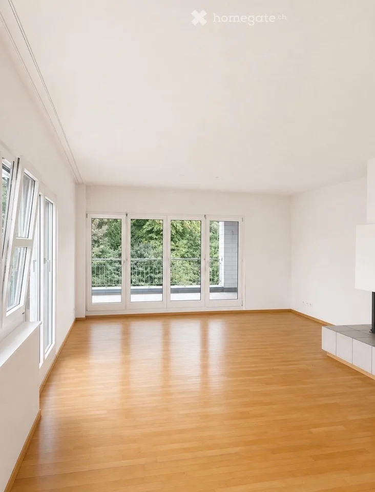 Lichtdurchflutete Wohnung mit hohen Räumen - direkt am Waldgebiet