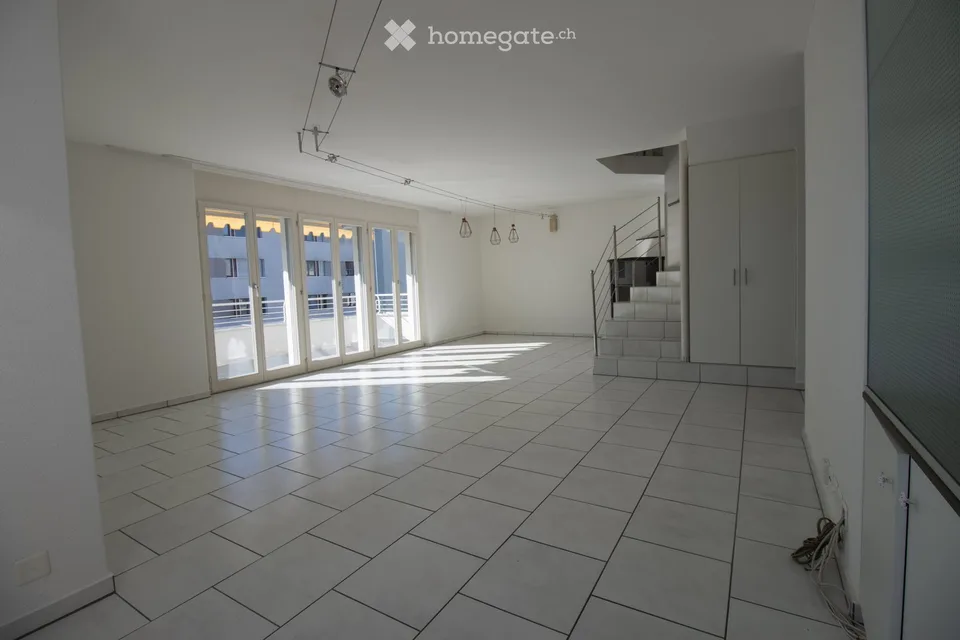 Wunderschöne 6.5-Zimmer-Maisonette-Dachwohnung mit Bergblick in Cham