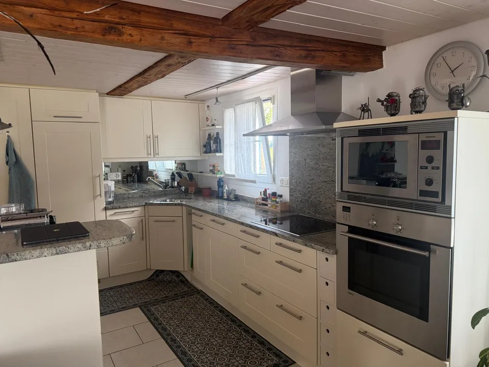 Charming single-family house with garden in a quiet location in Aeschi