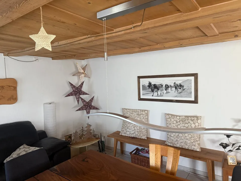 Charming single-family house with garden in a quiet location in Aeschi