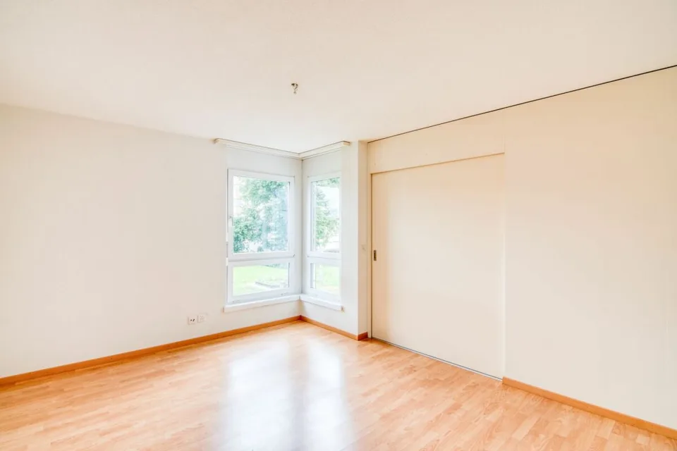 Grosszügige 3.5-Zimmerwohnung an Top-Lage | 94 m² | 2 Bäder | Balkon | Keller | Parkplatz