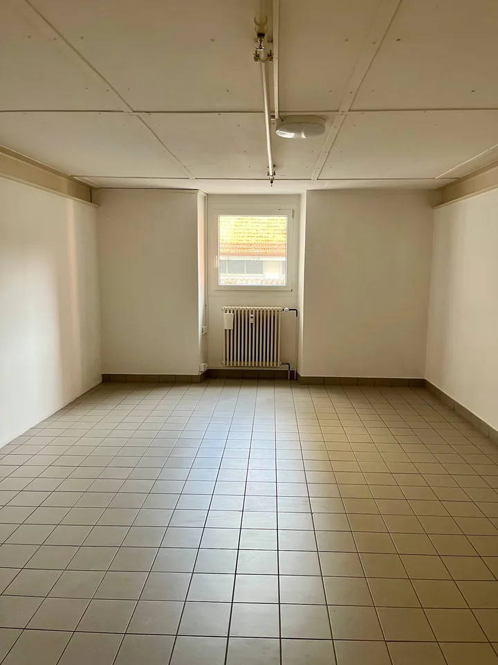 Locale commerciale disponibile a Balerna – 24 m²