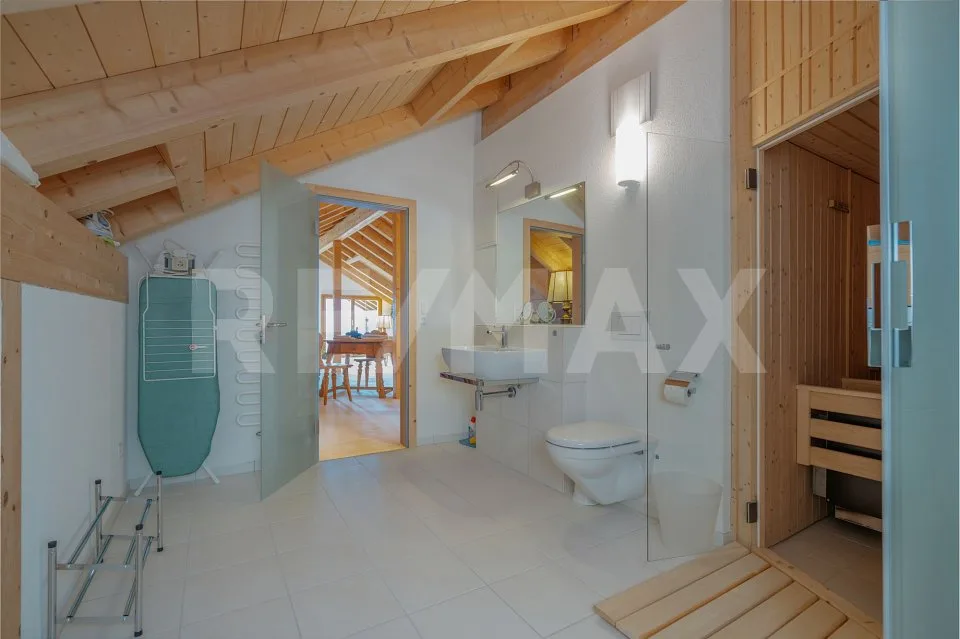 Weitblick. Privatsphäre. Exklusivität. Dachmaisonette über dem Thun...