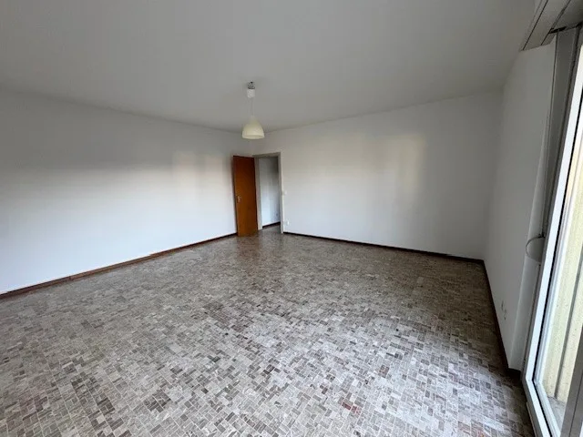 Chiasso - 1.5 rooms for rent on the 6th floor