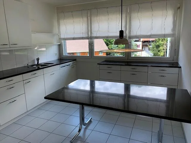 Wohnen auf höchstem Niveau – exklusive 6-Zimmer-Attikawohnung in Oberwil bei Zug