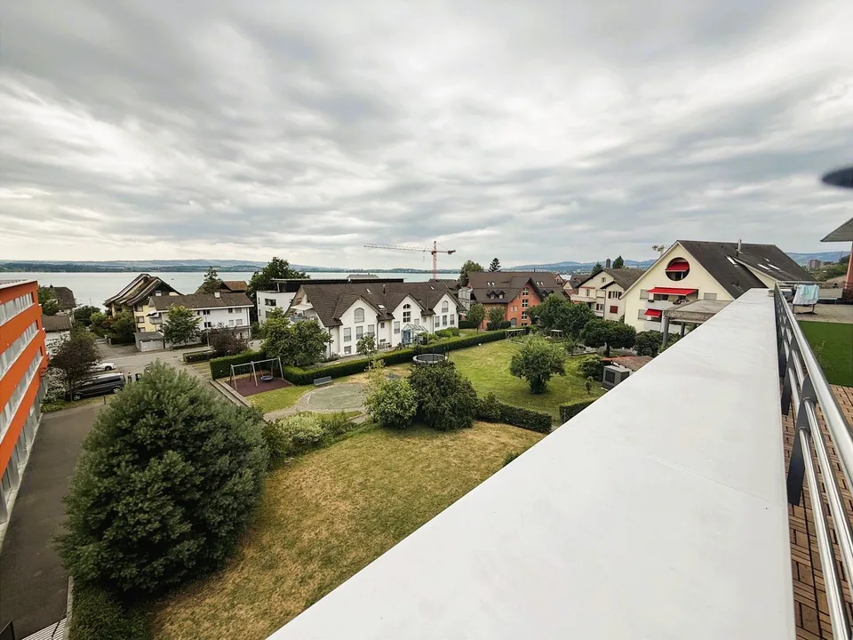 Wohnen auf höchstem Niveau – exklusive 6-Zimmer-Attikawohnung in Oberwil bei Zug
