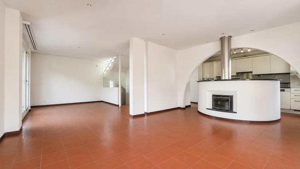 Villa indépendante ensoleillée et confortable avec porche, terrasse et jardin