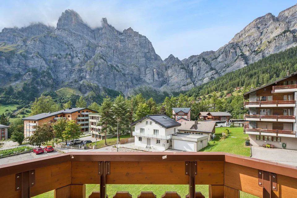 Your Alpine Retreat: 4.5-Room Residence in Leukerbad